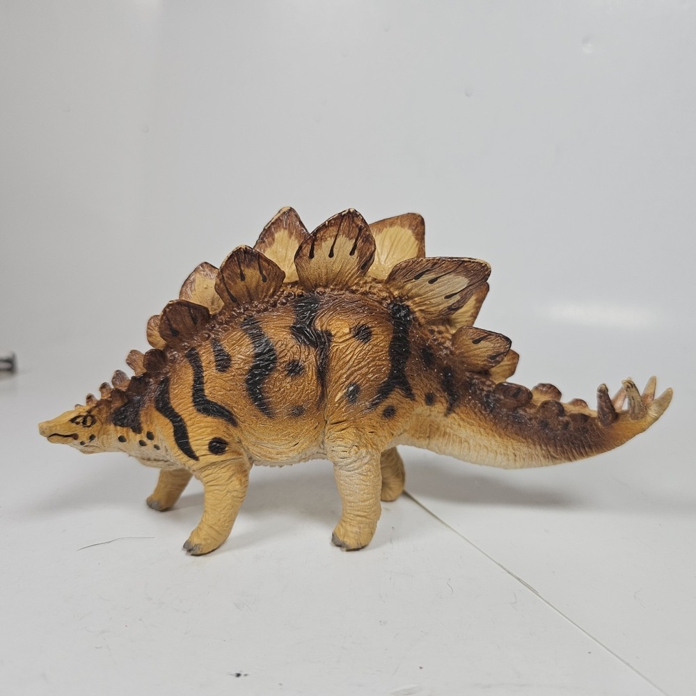 Stegosaurus Dinosaur Carnegie Collection 1988